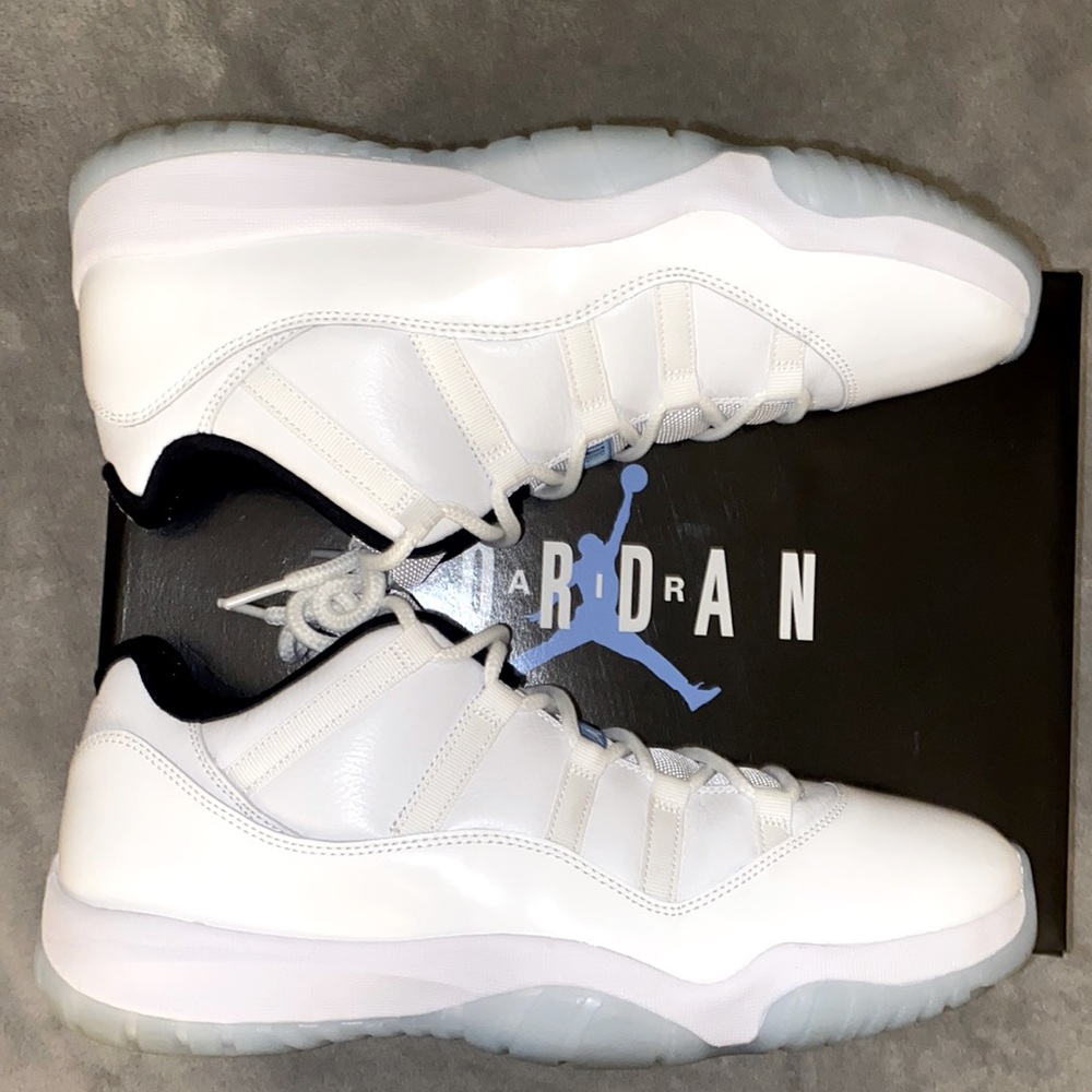 Jordan 11 low legend blue